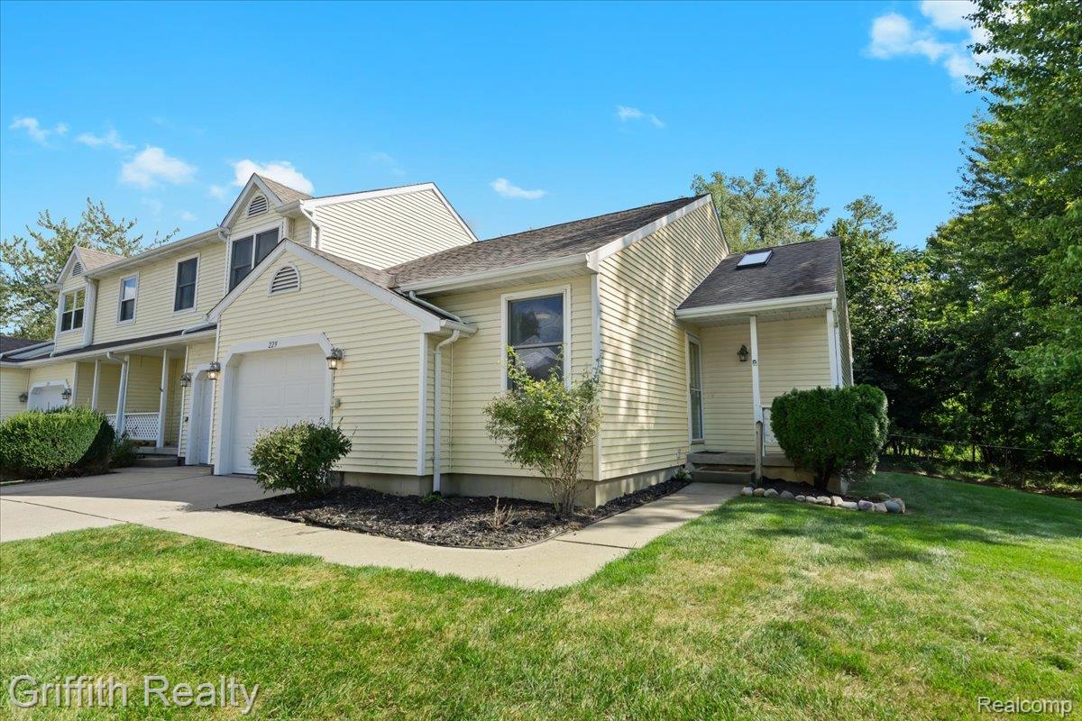 229 Meadow Pointe Drive
