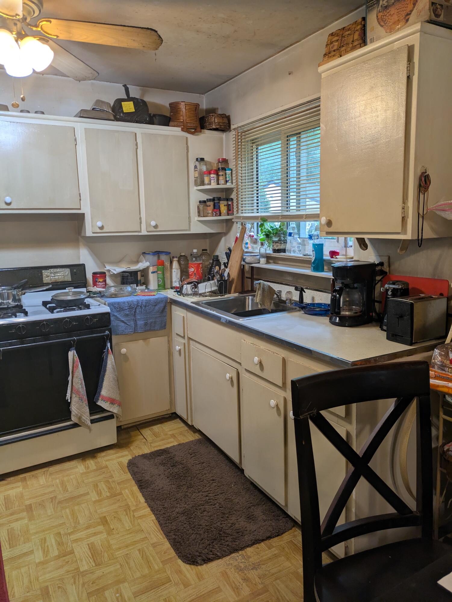 18924 Bentler Street