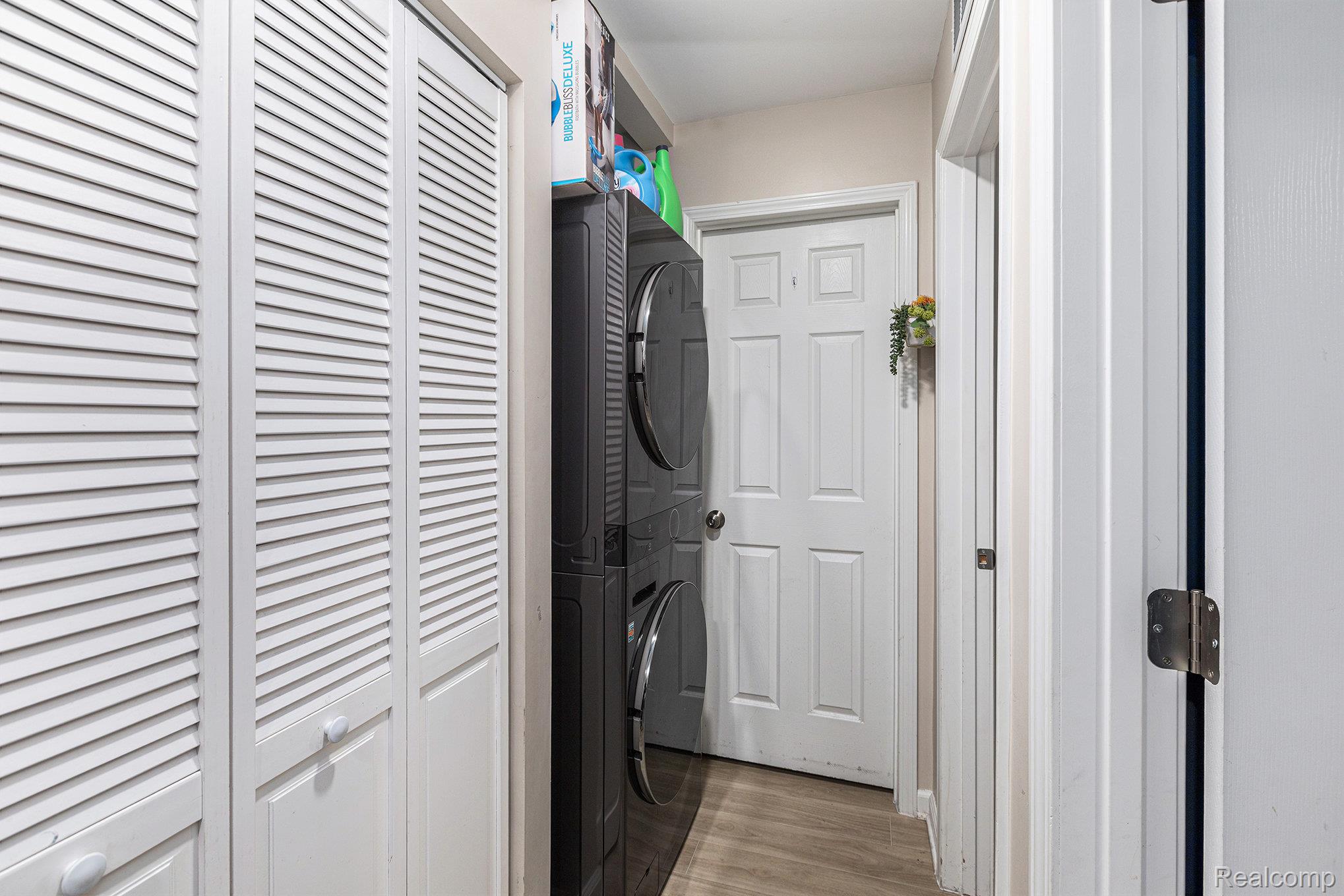 Taylor, Michigan 48180, United States, 3 Bedrooms Bedrooms, ,1 BathroomBathrooms,Residential,Active,252439