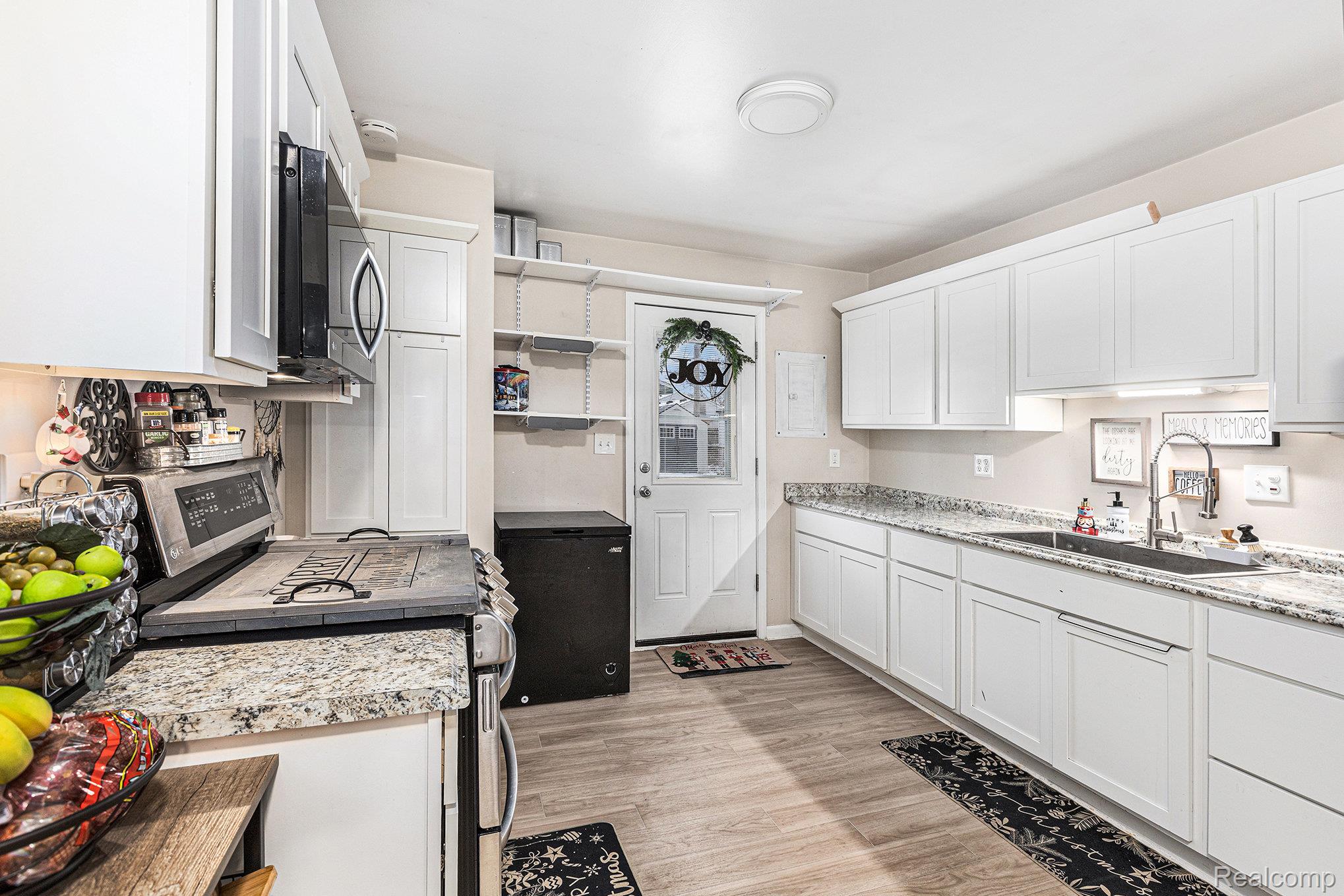 Taylor, Michigan 48180, United States, 3 Bedrooms Bedrooms, ,1 BathroomBathrooms,Residential,Active,252439