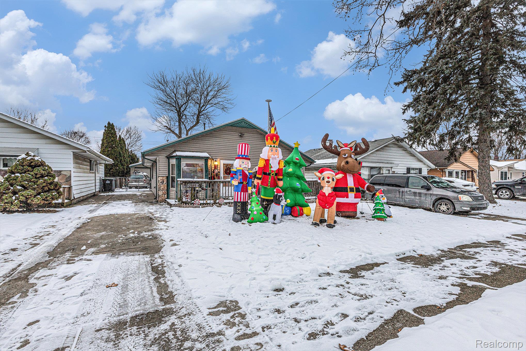 Taylor, Michigan 48180, United States, 3 Bedrooms Bedrooms, ,1 BathroomBathrooms,Residential,Active,252439