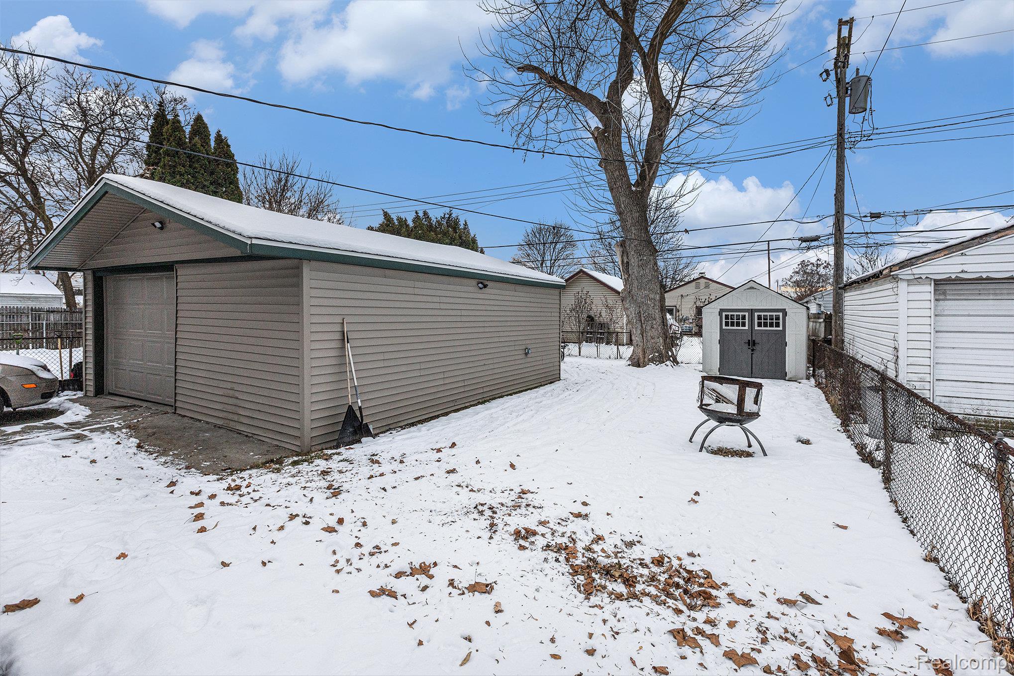 Taylor, Michigan 48180, United States, 3 Bedrooms Bedrooms, ,1 BathroomBathrooms,Residential,Active,252439