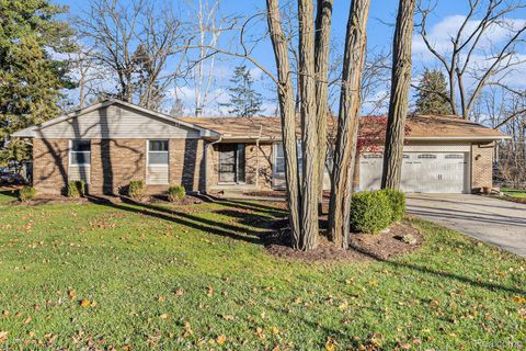 1948 Evona Wixom City MI 48393