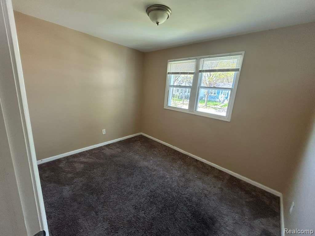 6078 Plainview Avenue