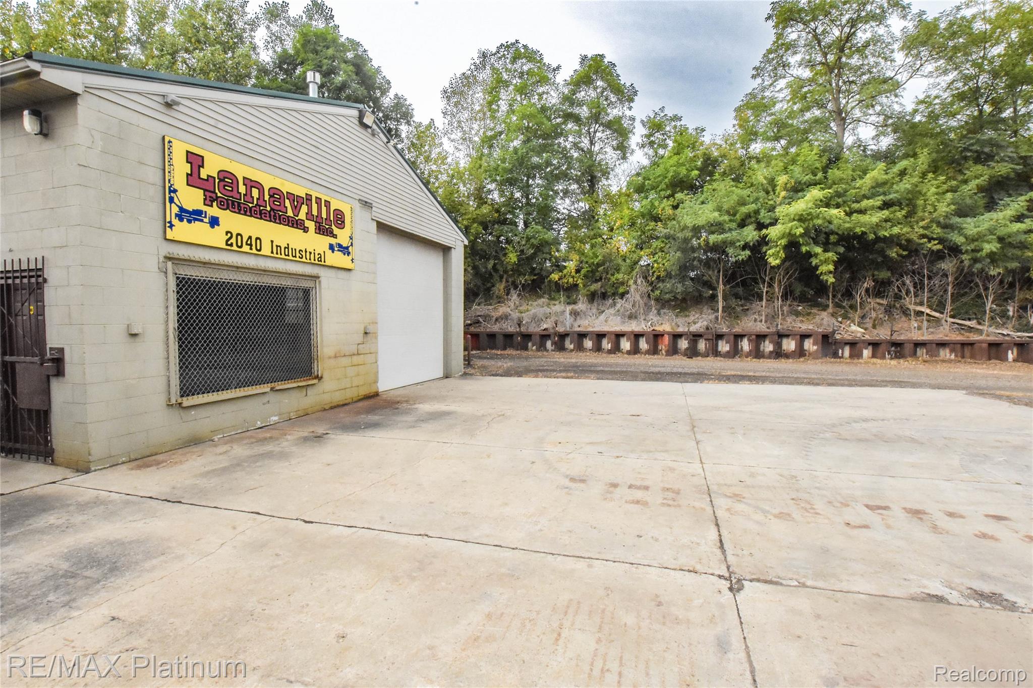 2040 Industrial Drive