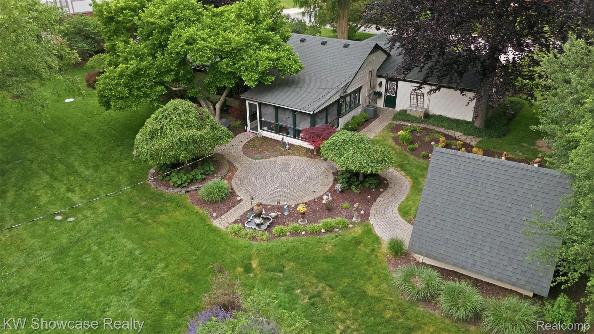 27221 Apple Tree Lane