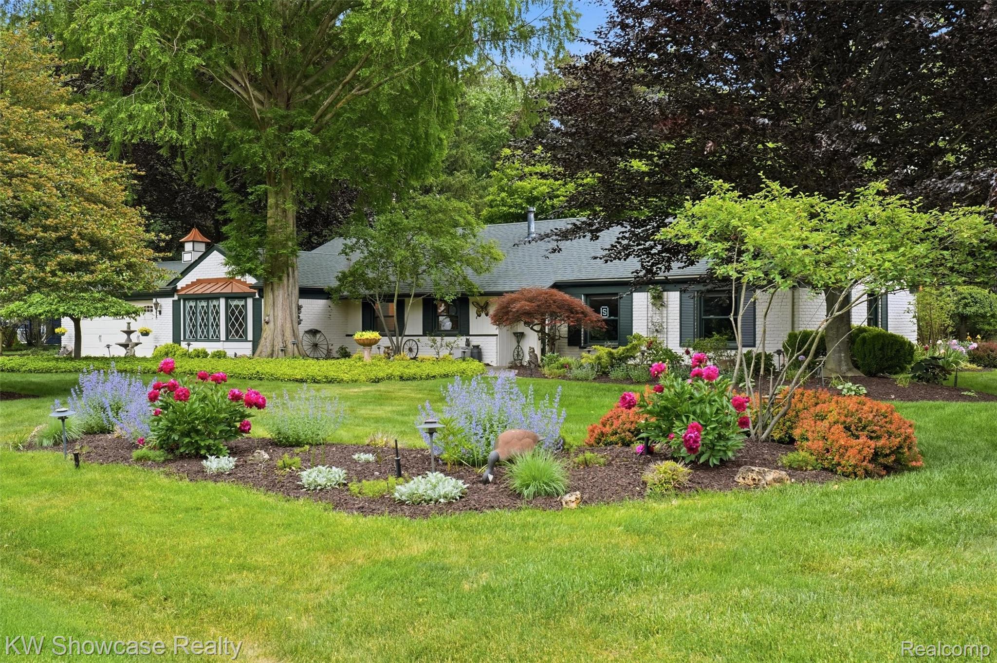 27221 Apple Tree Lane