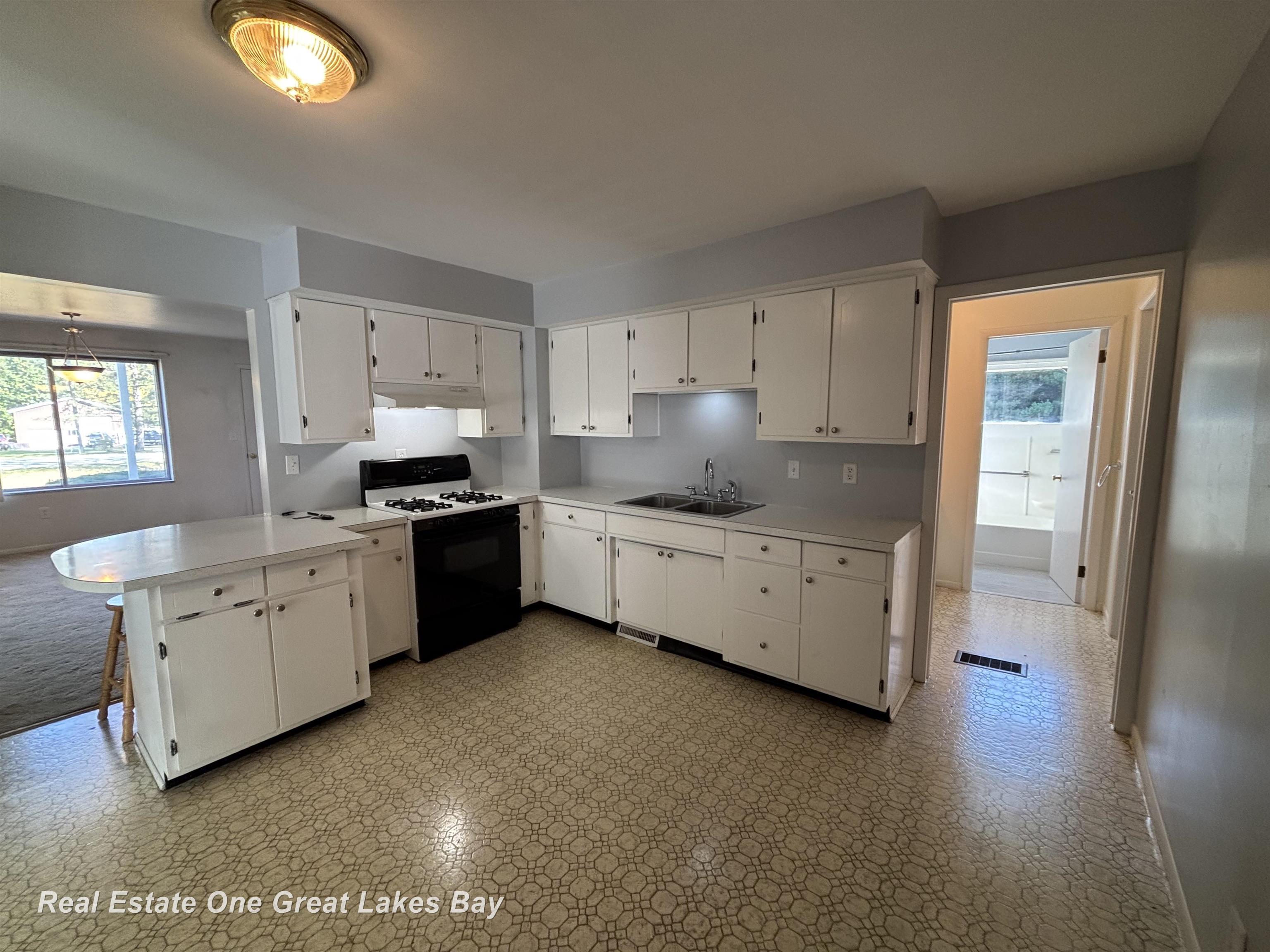 2750 E Deckerville Road