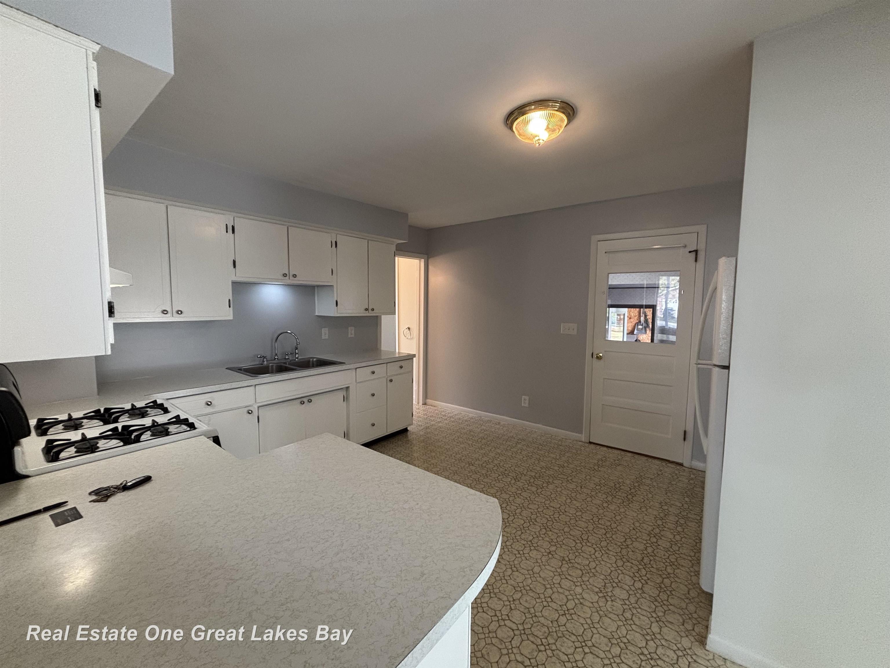 2750 E Deckerville Road