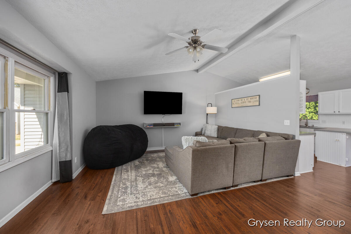 3133 N Bluff Court