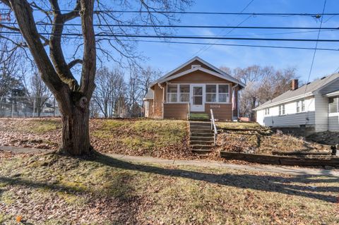 1004 Seymour Avenue Jackson City MI 49202