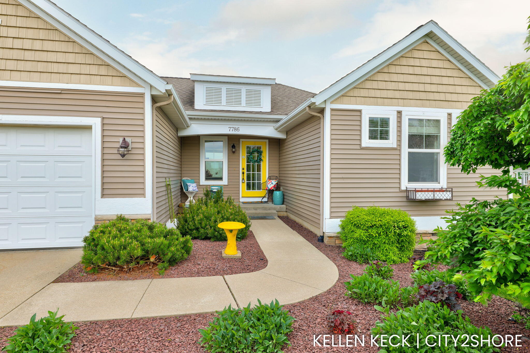 7786 Thornburst Ct SE