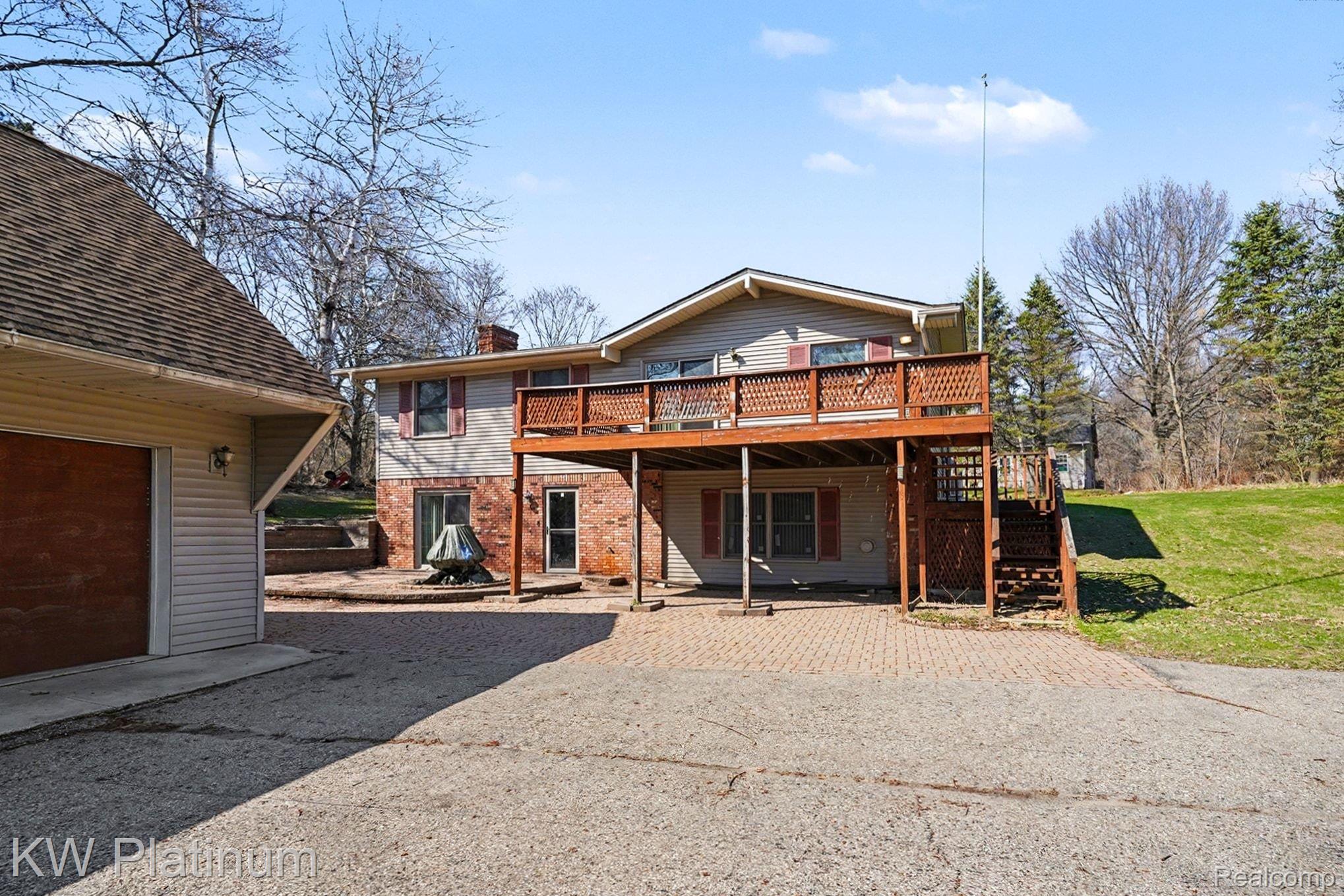 3303 Sandy Shore Drive