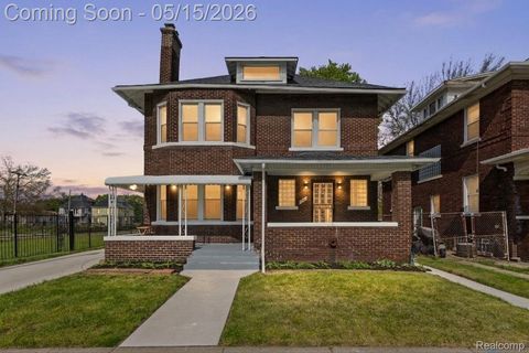 1066 E Grand Boulevard Detroit City MI 48207
