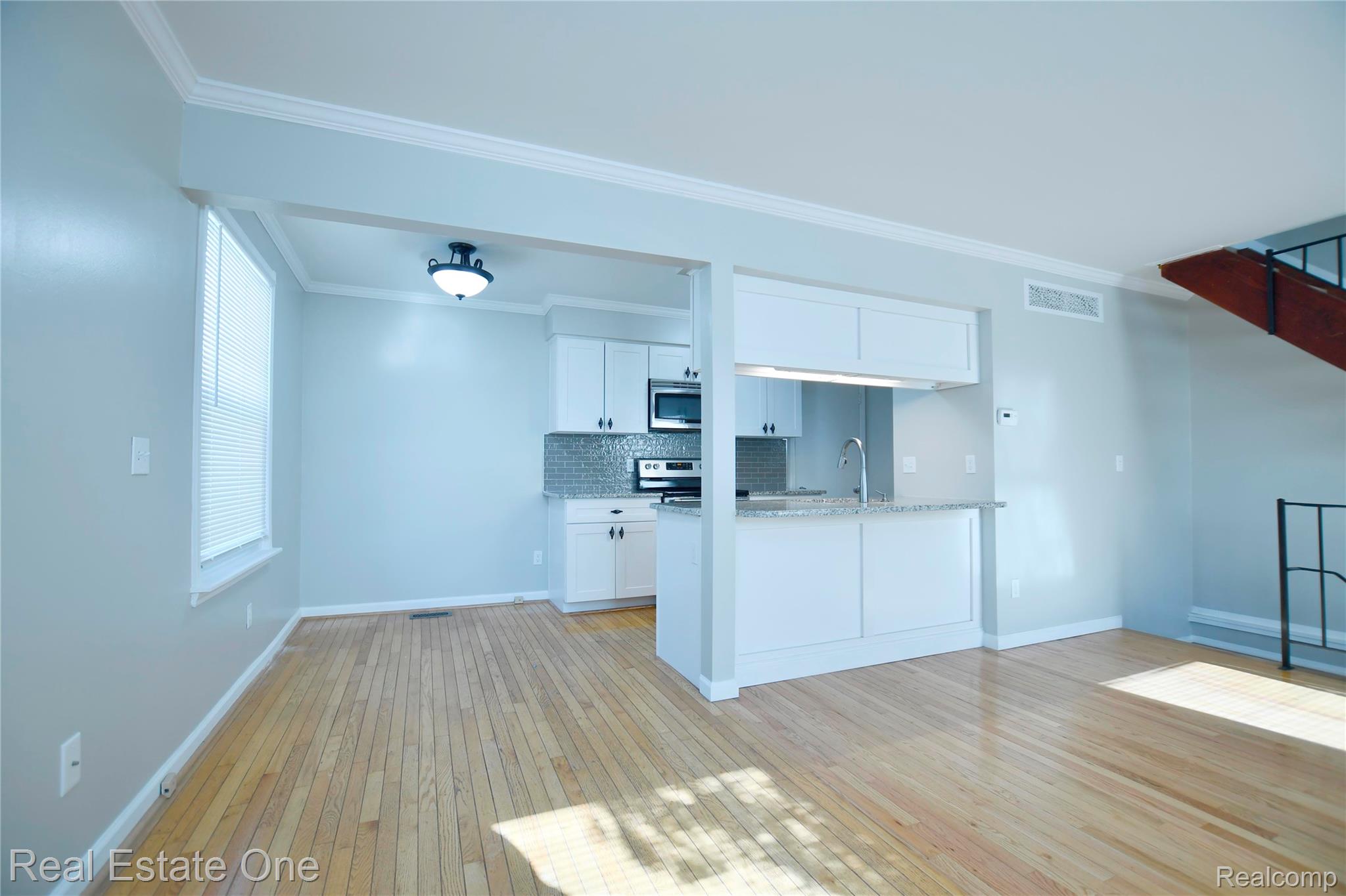 1527 MARINER Drive