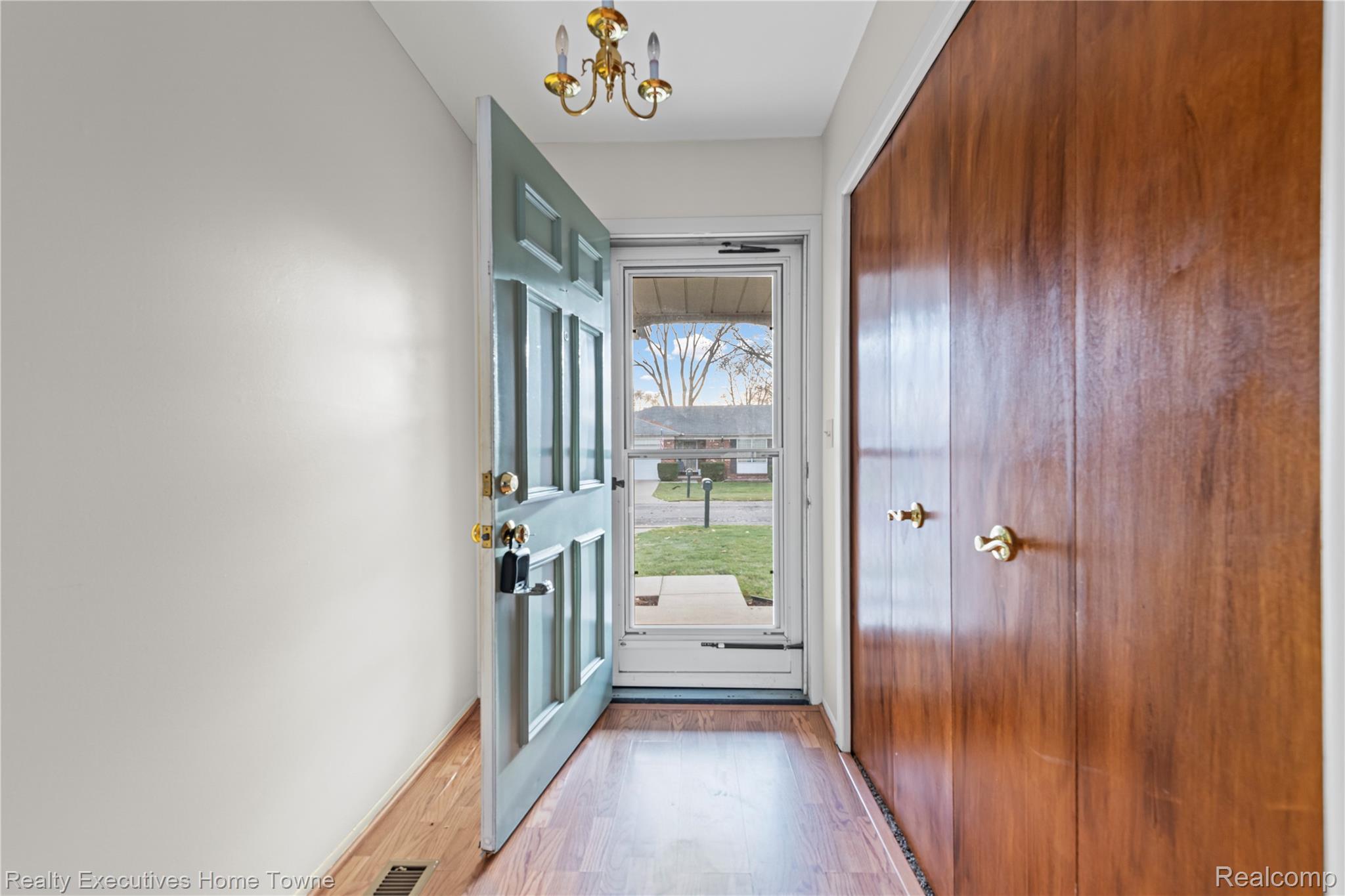 22605 Shoreview Court