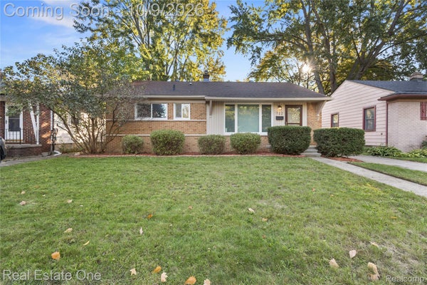 722 SYMES AVE, ROYAL OAK, MI 48067 - Image e8d85e5e57e77689e7483fce58128a87/373227460