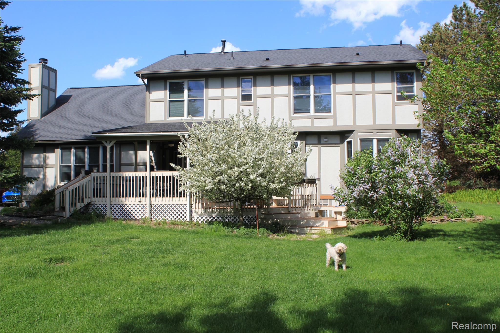 300 Crestway Court