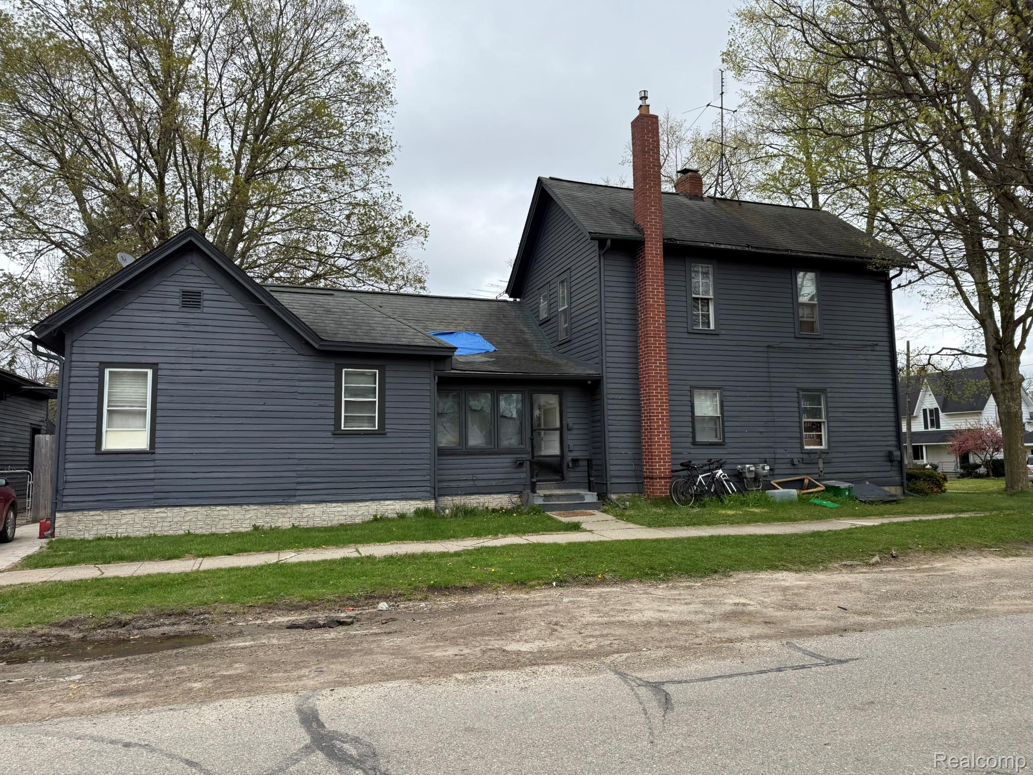 1138 W Oregon Street