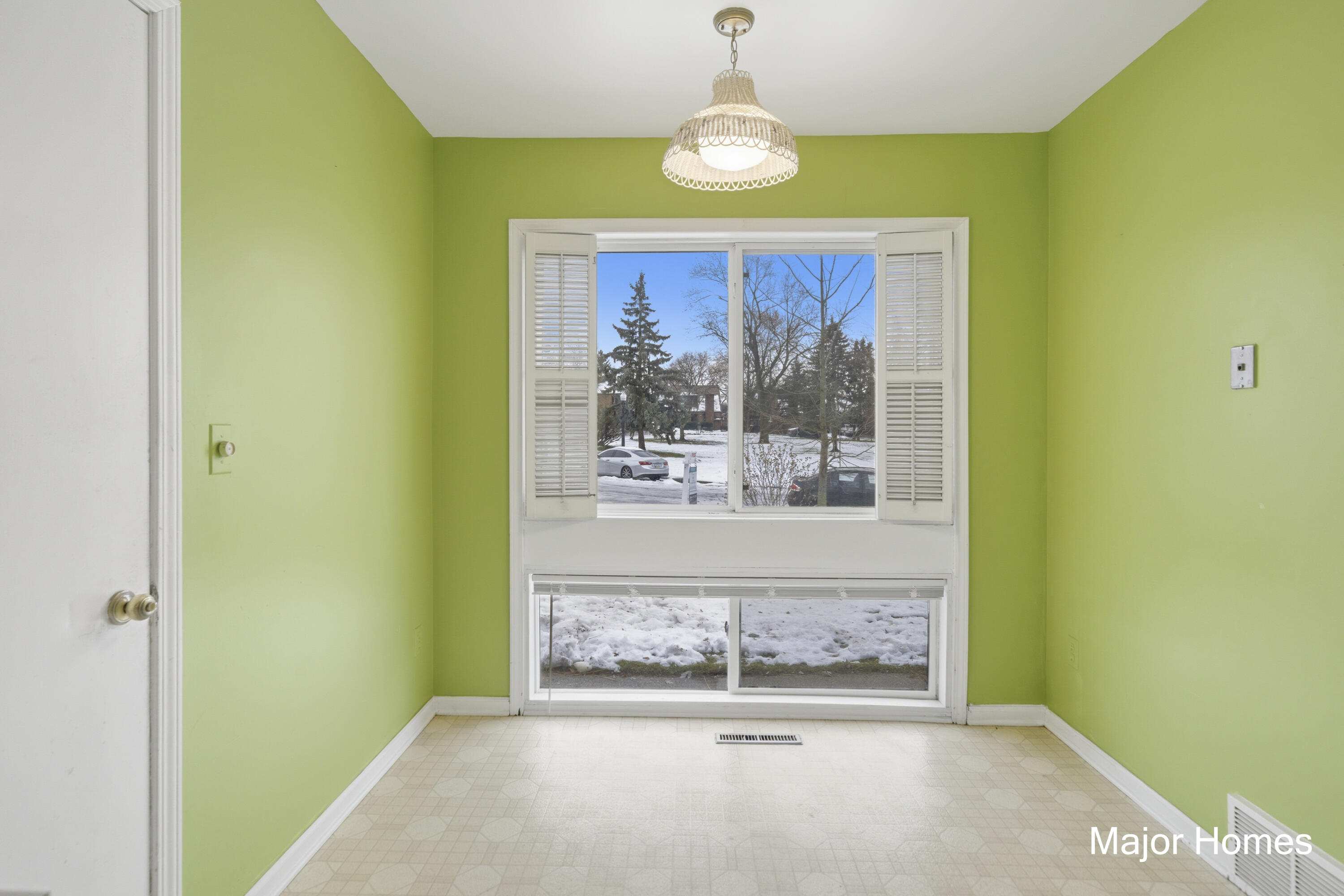 241 Heritage Commons Street SE