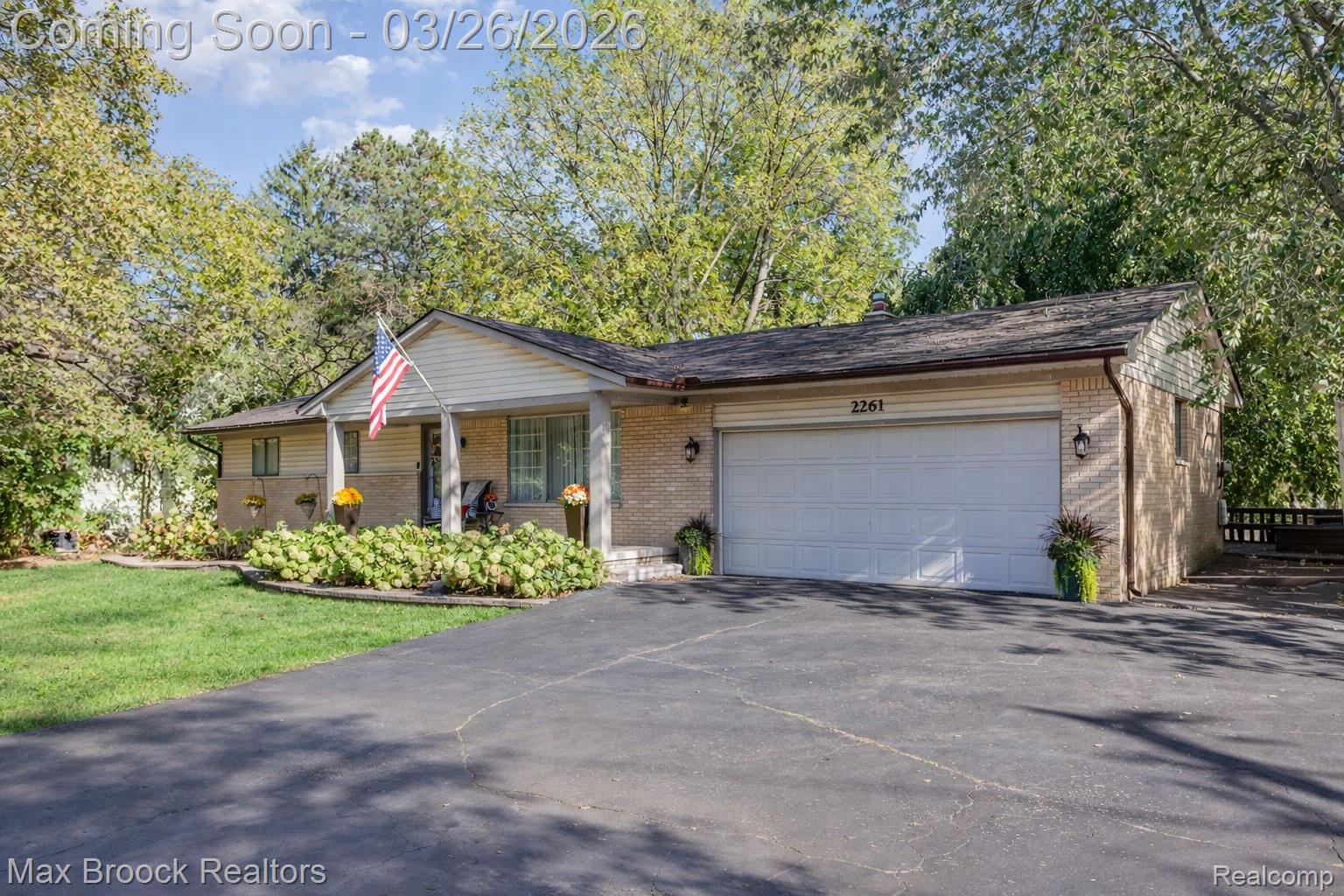 2261 Avondale Street