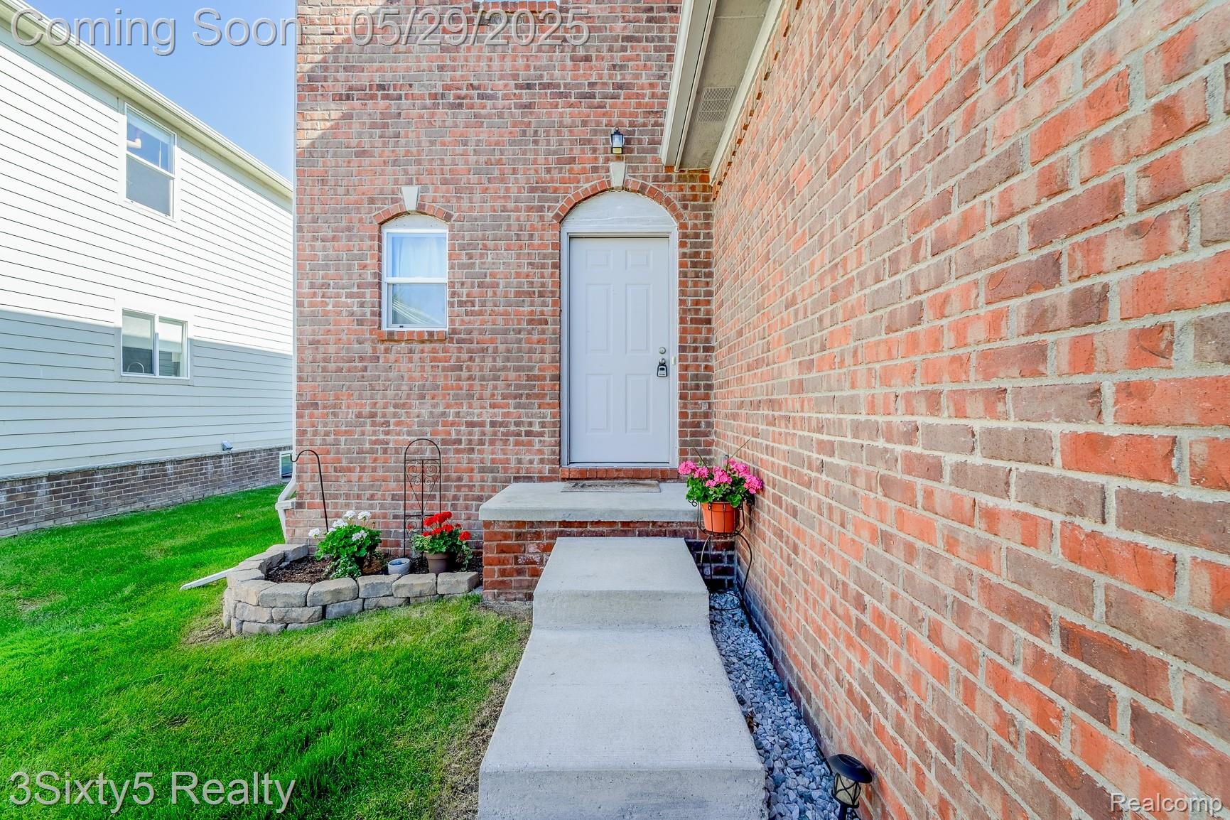 32879 Birchwood Drive