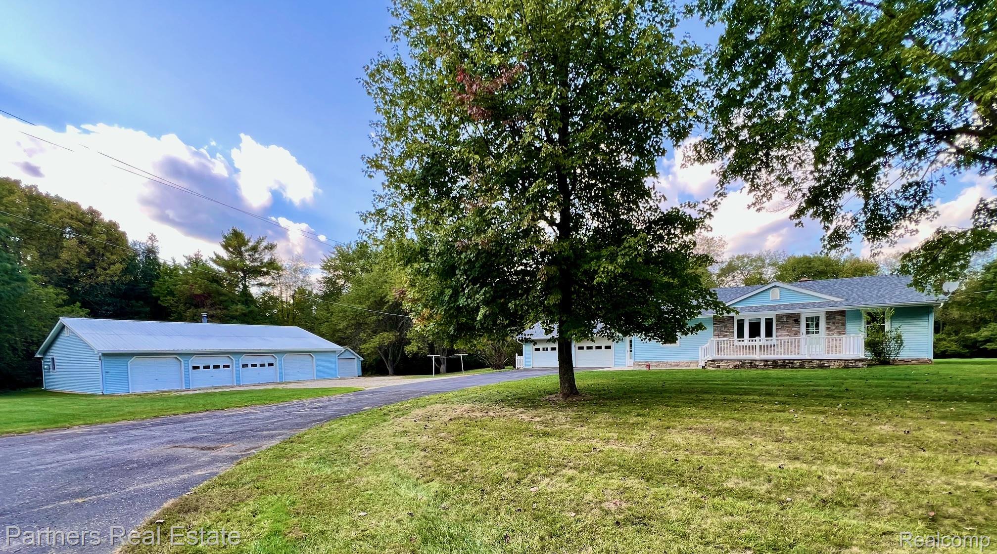 6505 Strawberry Lake Road