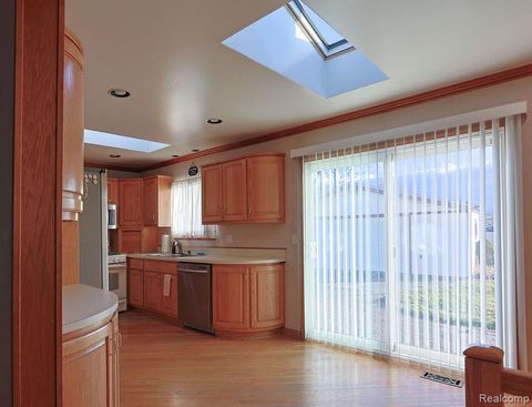 Tiny photo for 43428 Hartwick Drive, Sterling Heights City, MI 48313 (MLS # 20261003102)