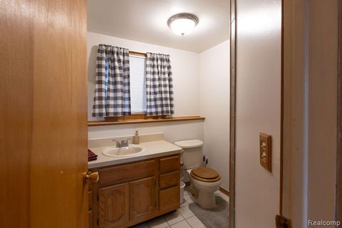 Tiny photo for 43428 Hartwick Drive, Sterling Heights City, MI 48313 (MLS # 20261003102)