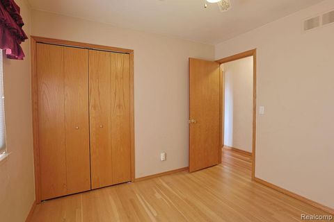 Tiny photo for 43428 Hartwick Drive, Sterling Heights City, MI 48313 (MLS # 20261003102)