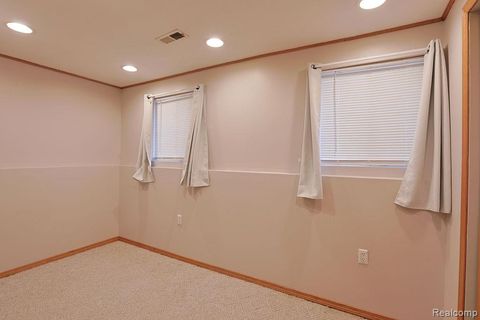 Tiny photo for 43428 Hartwick Drive, Sterling Heights City, MI 48313 (MLS # 20261003102)