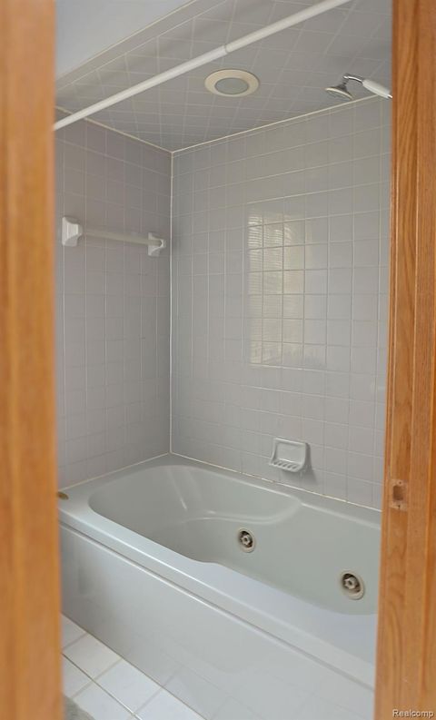 Tiny photo for 43428 Hartwick Drive, Sterling Heights City, MI 48313 (MLS # 20261003102)