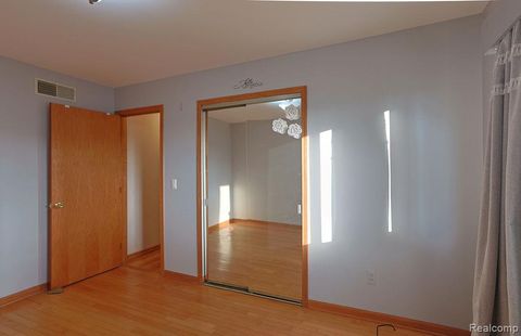 Tiny photo for 43428 Hartwick Drive, Sterling Heights City, MI 48313 (MLS # 20261003102)