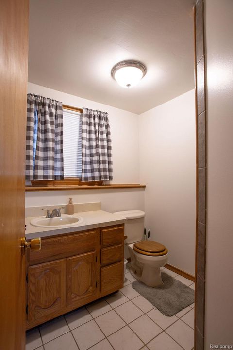 Tiny photo for 43428 Hartwick Drive, Sterling Heights City, MI 48313 (MLS # 20261003102)