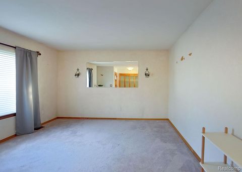 Tiny photo for 43428 Hartwick Drive, Sterling Heights City, MI 48313 (MLS # 20261003102)