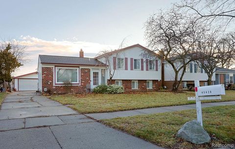 Tiny photo for 43428 Hartwick Drive, Sterling Heights City, MI 48313 (MLS # 20261003102)