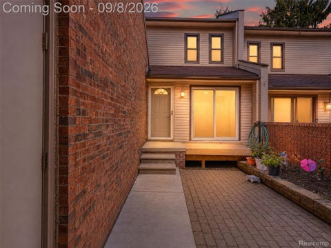 Photo of 418 Willow Grove Lane, Rochester Hills City, MI 48307 (MLS # 20261066988)