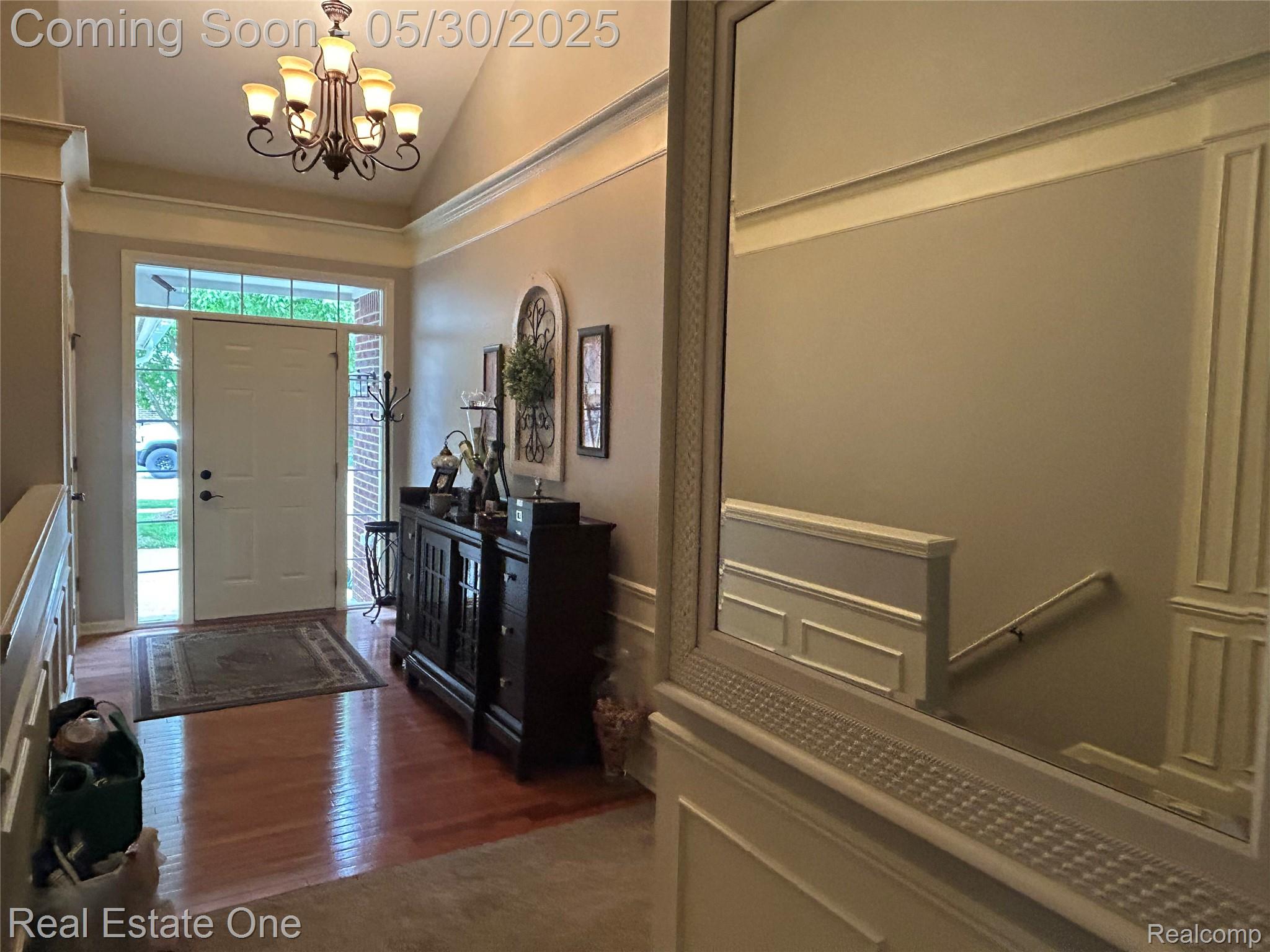 748 KNOLLS LANDING Drive