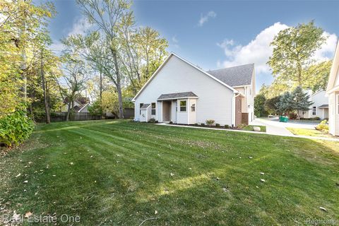 529 Indian Oaks Drive Howell City MI 48843