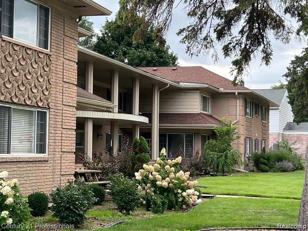 2375 WALTON Boulevard 8