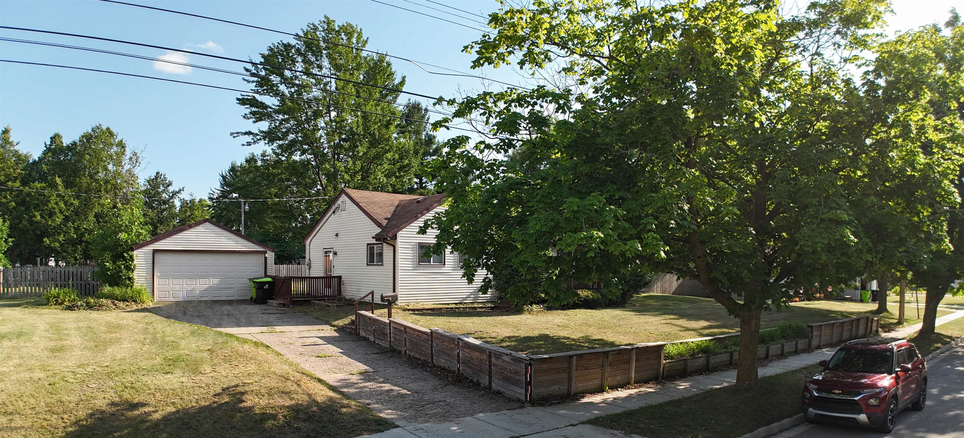 417 John R Street