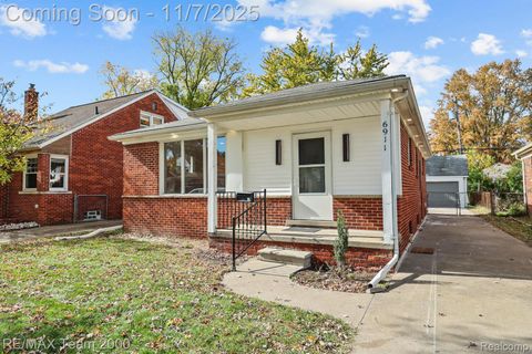 6911 Colonial Street Dearborn Heights City MI 48127