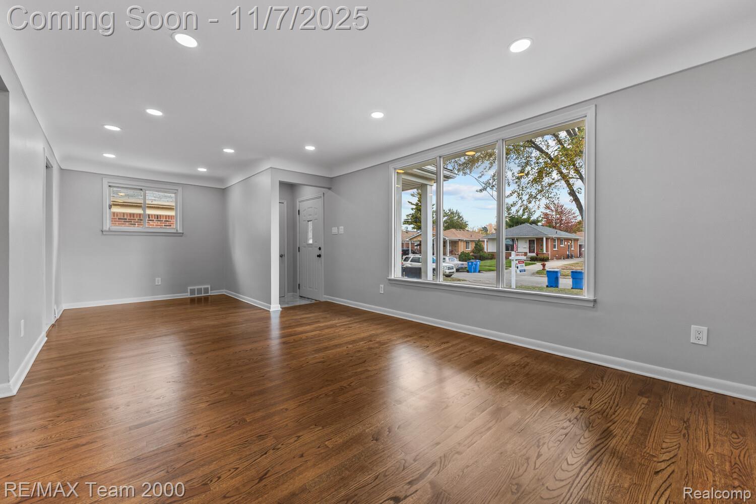 6911 Colonial Street