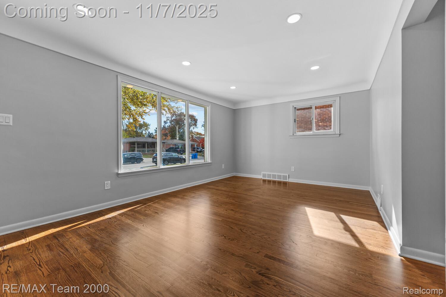 6911 Colonial Street