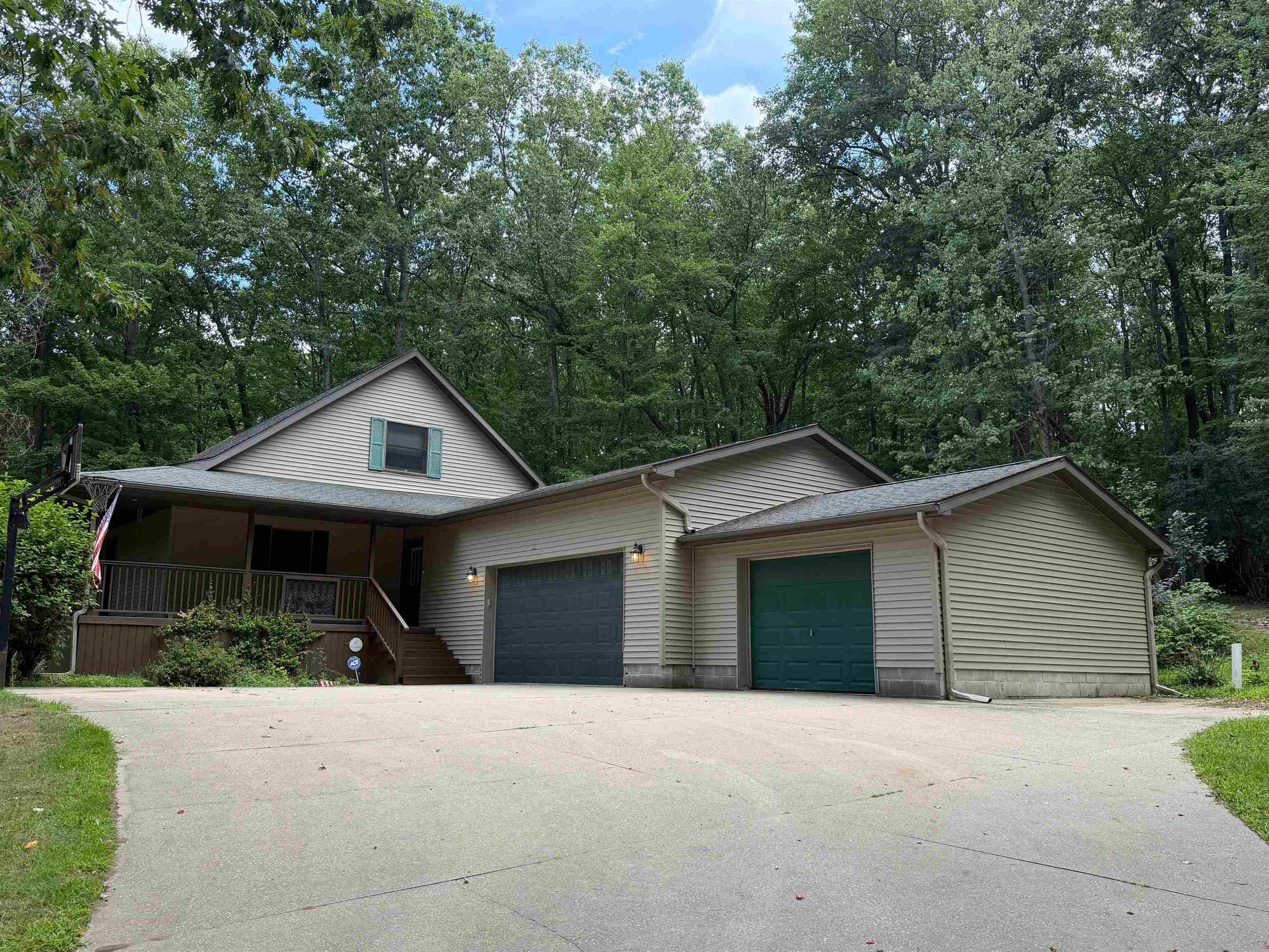 722 Bungo Lake Road