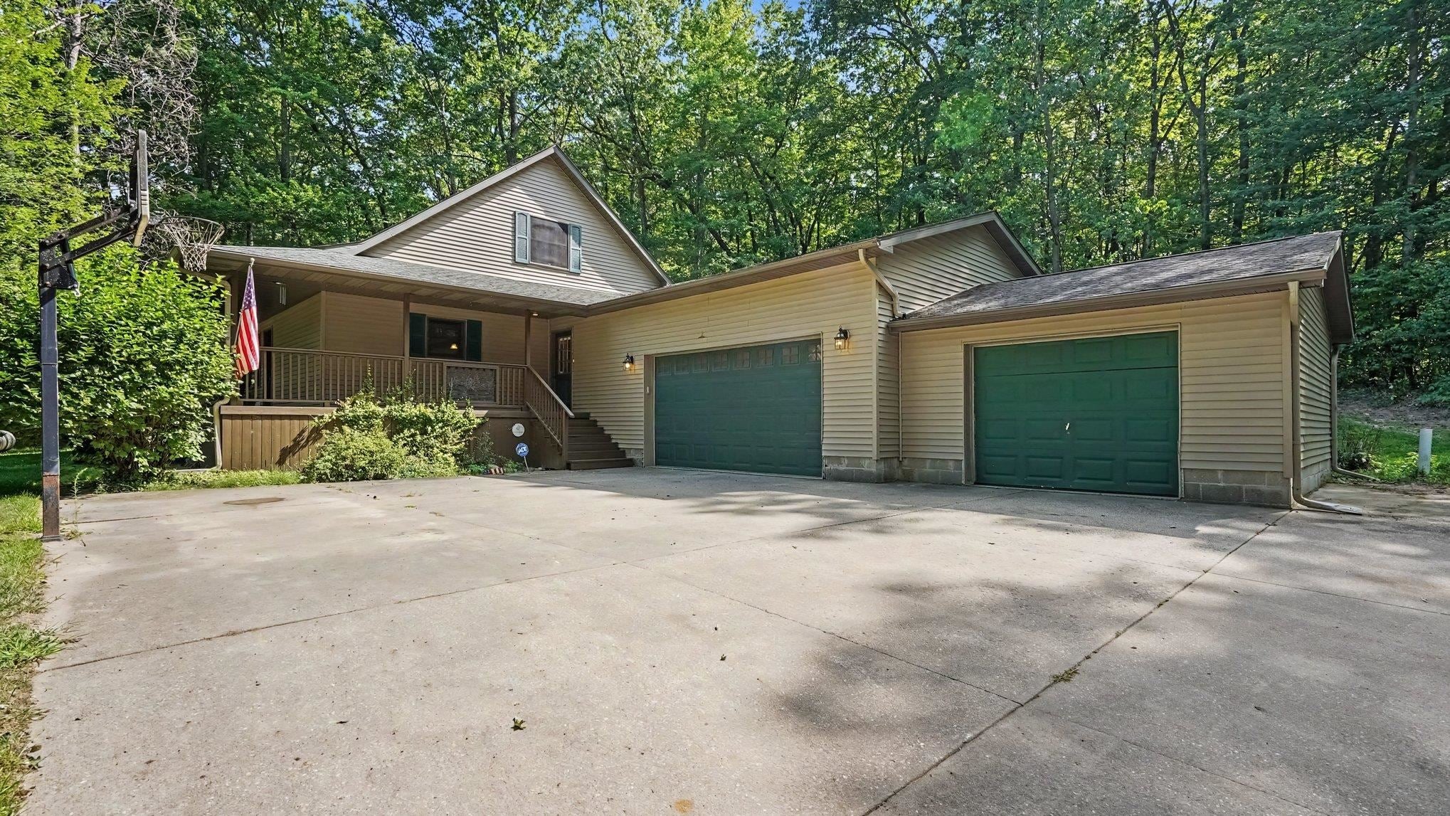 722 Bungo Lake Road