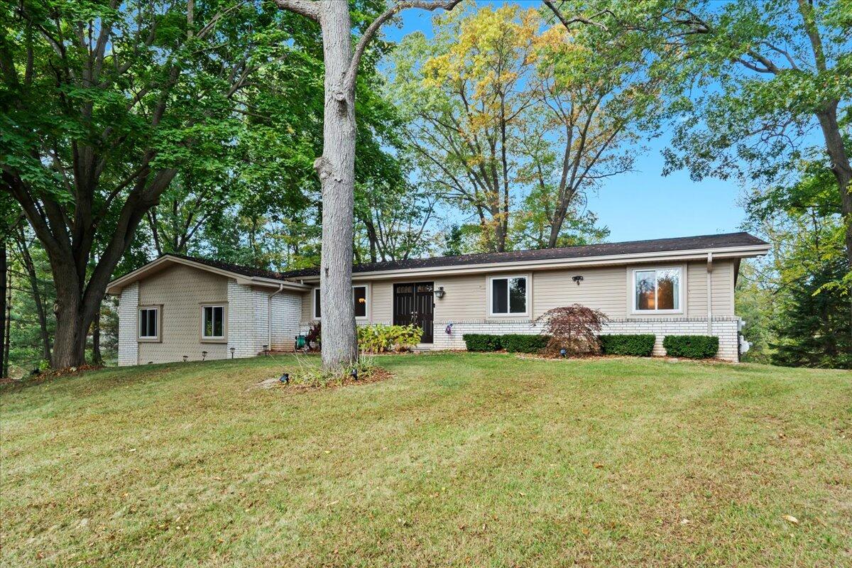 10932 Green Oaks Drive