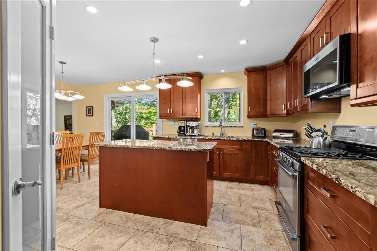 10932 Green Oaks Drive