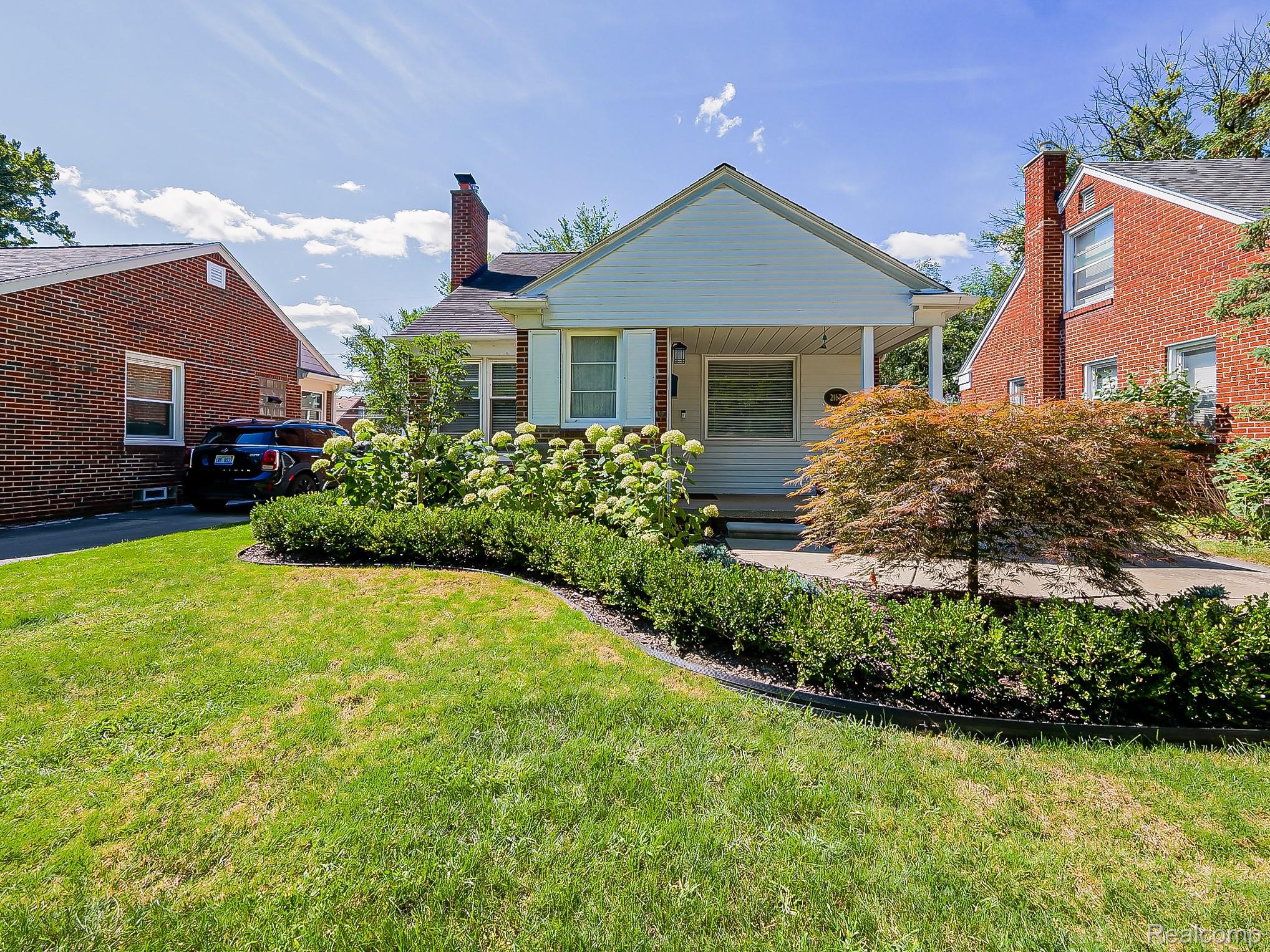 21674 PRESTWICK Avenue