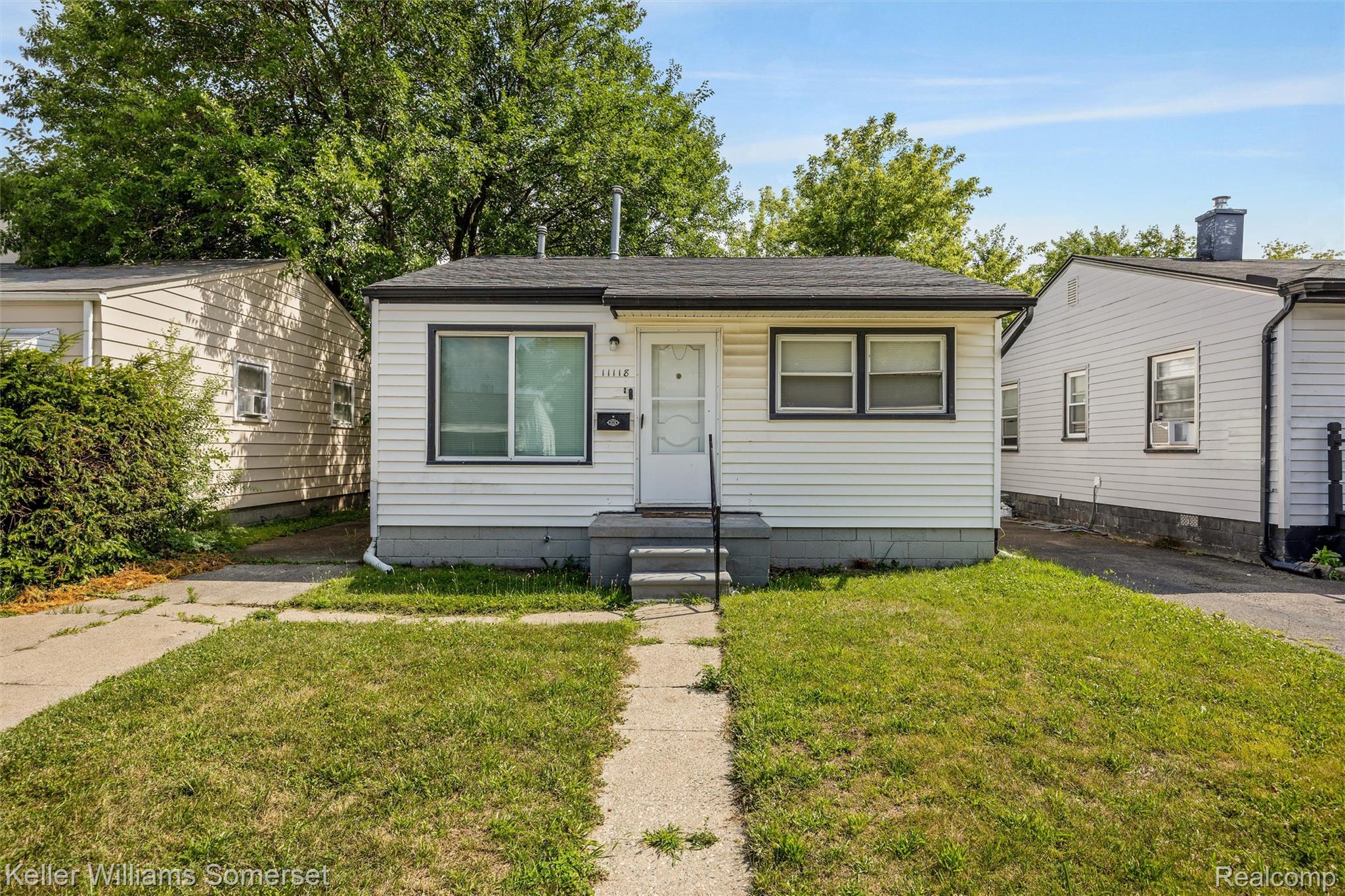 11118 Jewett Avenue
